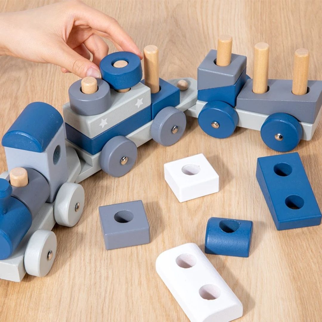 cadeau-bebe-train-en-bois-cazey-materiau