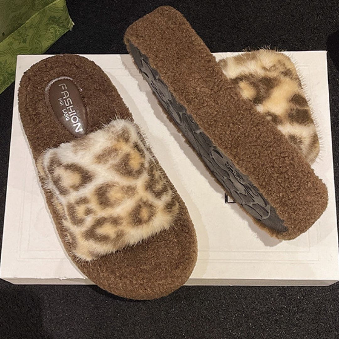 chaussons-femme-leopard-beige-semelle