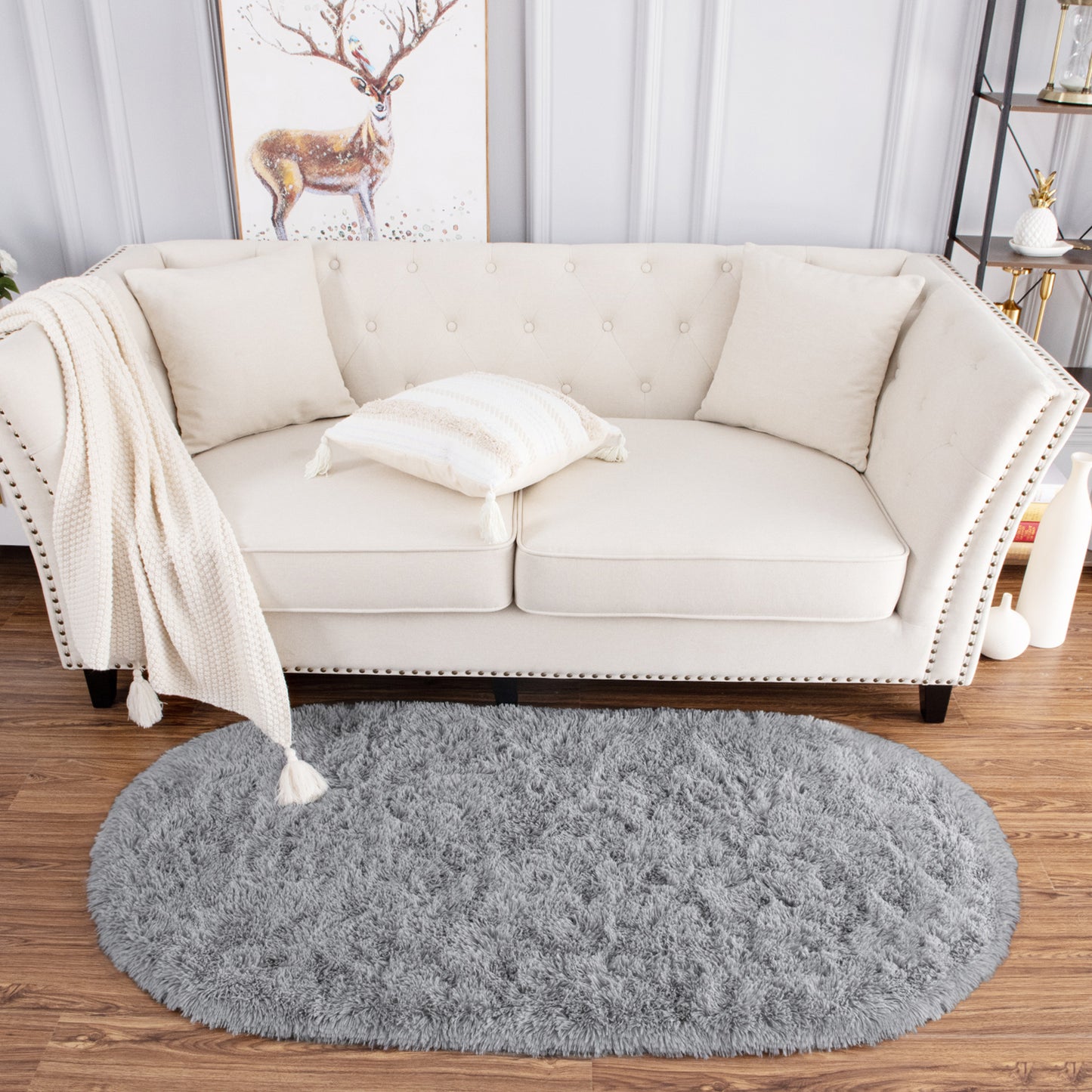 descente-de-lit-caroussel-gris-canape-blanc