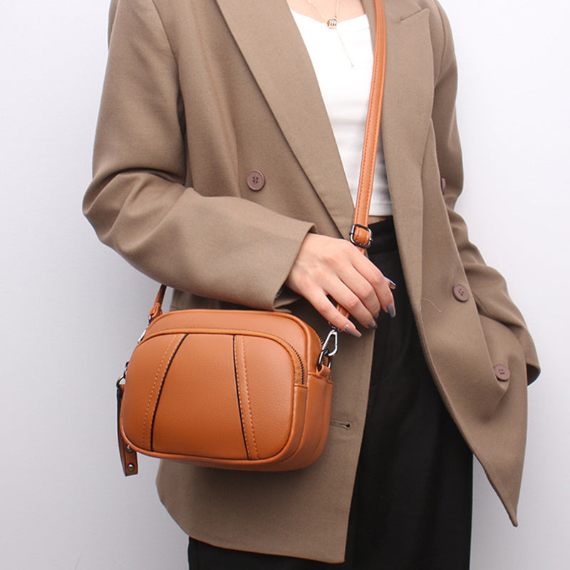 sac-à-bandoulière-brun-femme-élégante
