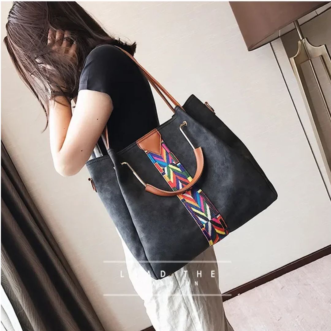 sac-a-bandouliere-variante-degrade-caroussel-noir-un