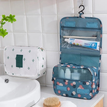 Trousse-de-toilette-pour-voyage