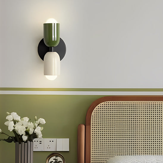 applique-murale-chambre-caroussel-noir-blanc-allumee