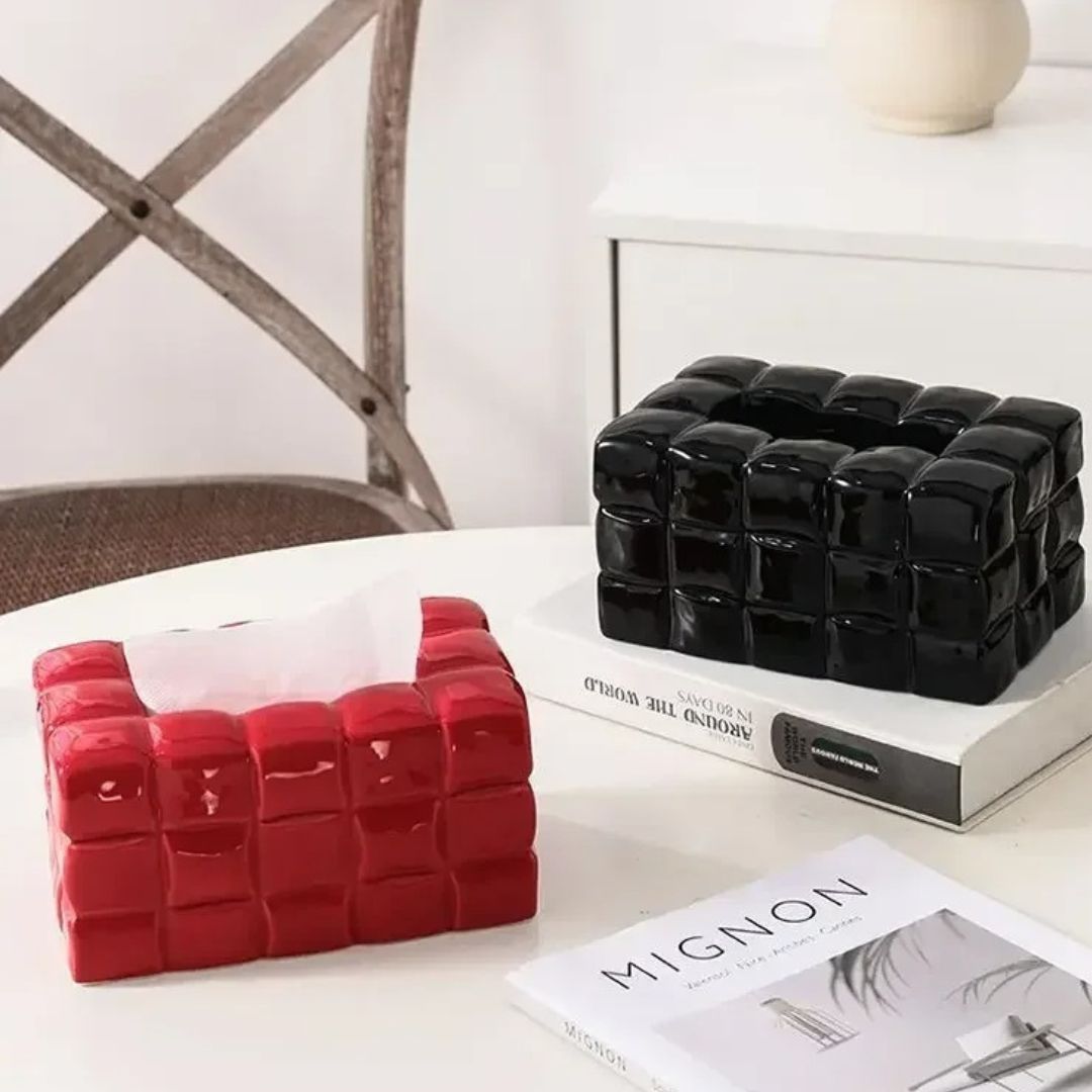 boite-a-mouchoirs-noire-et-rouge