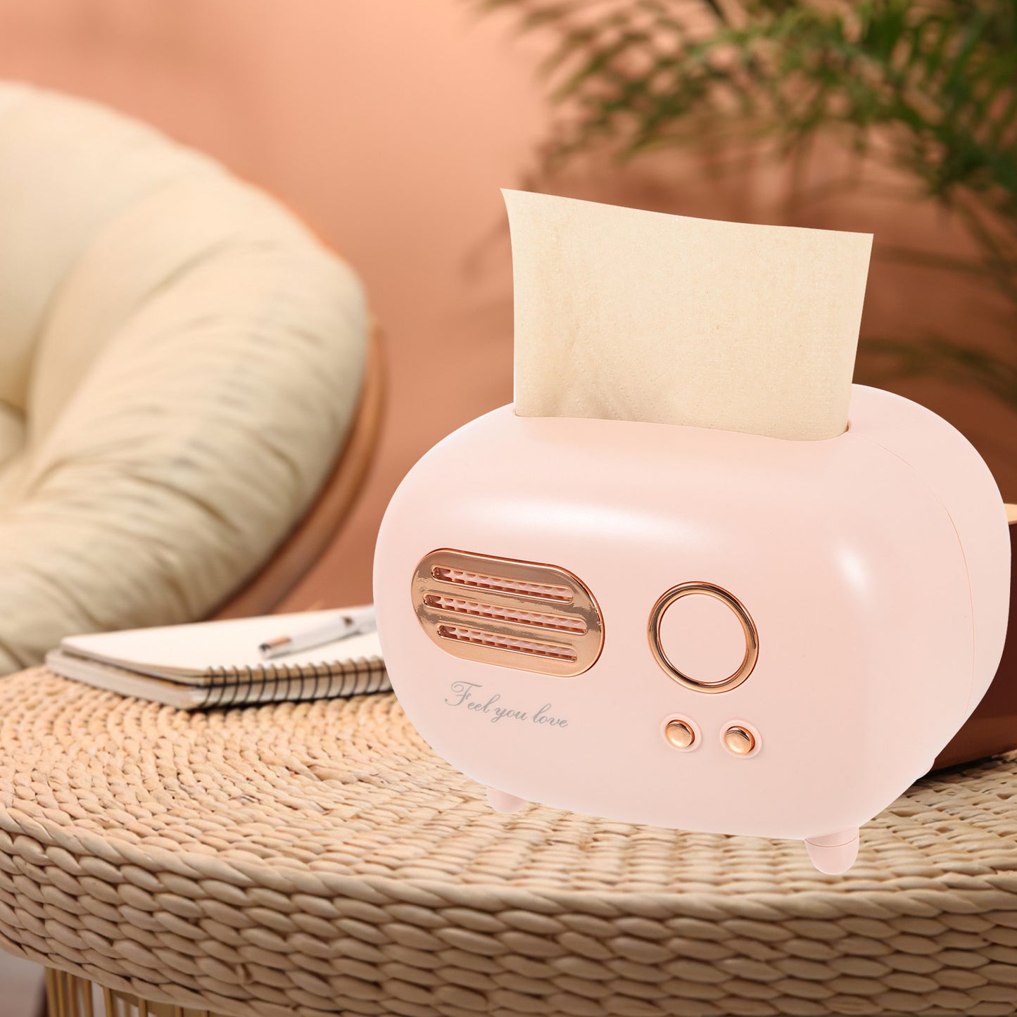 boite-a-mouchoirs-rose-retrobox-table