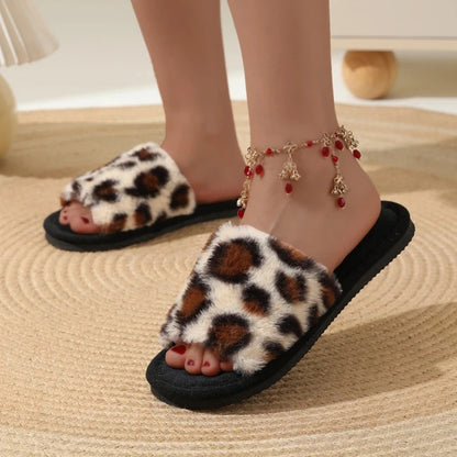 chaussons-femme-léopard-noir-beiges-détente