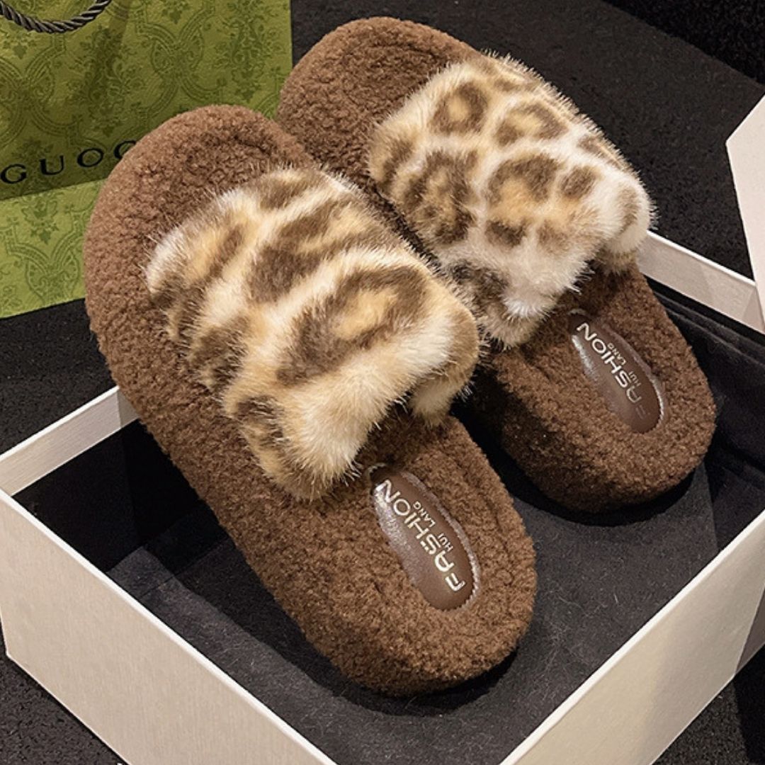 chaussons-femme-leopard-beige-élégance