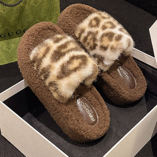 chaussons-femme-leopard-beige-élégance