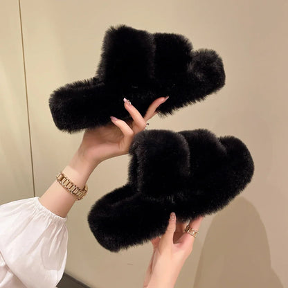 chaussons-femme-slippers-noirs-tendance