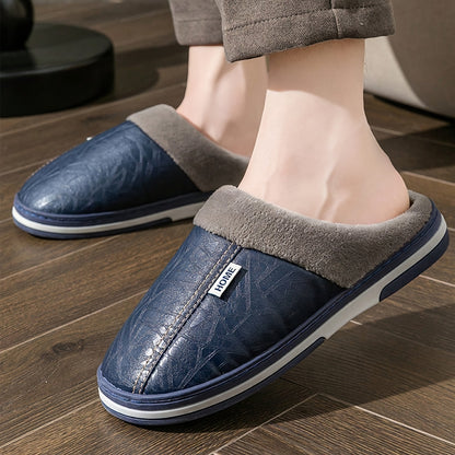chaussons-homme-bleus-aux-pieds