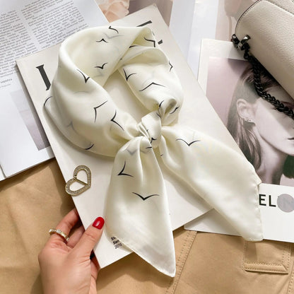 foulard-en-soie-femme-blanc-oiseaux