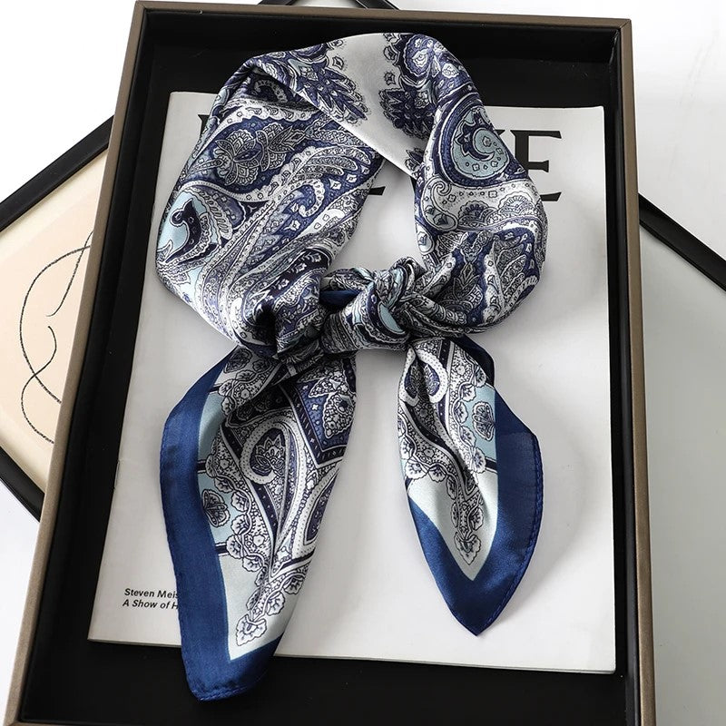 foulard-en-soie-femme-fresques-bleu