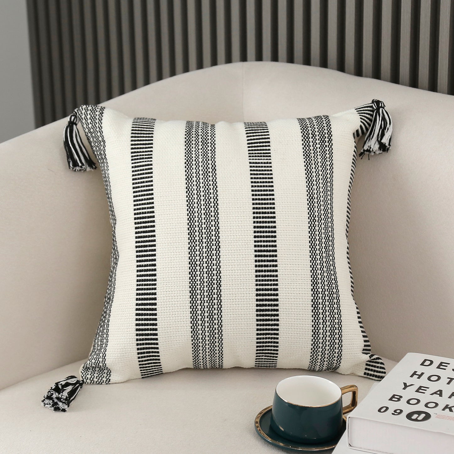 housse-de-coussin-carre-six-bandes