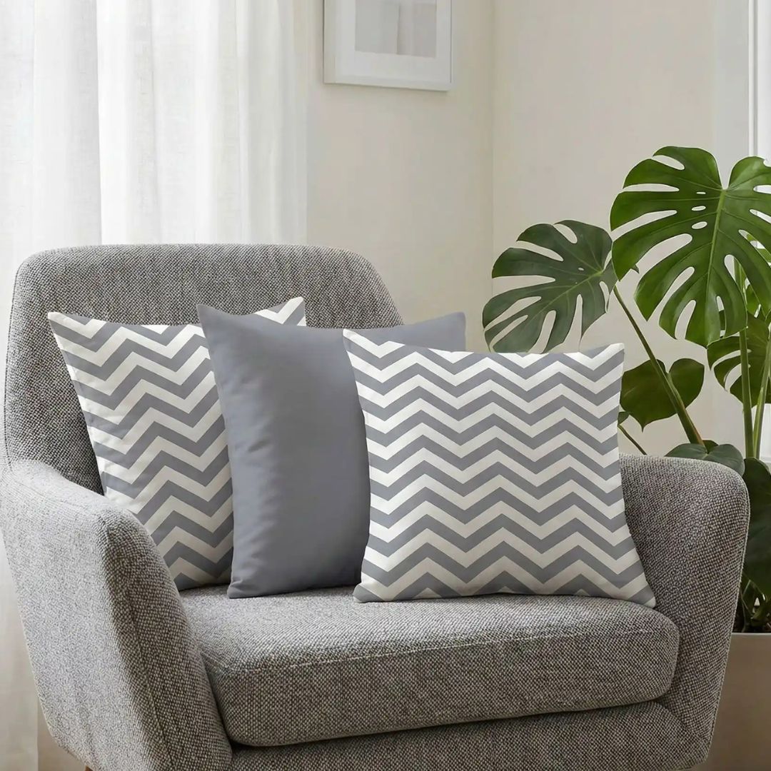 housse-de-coussin-gris-carre-trio-frises