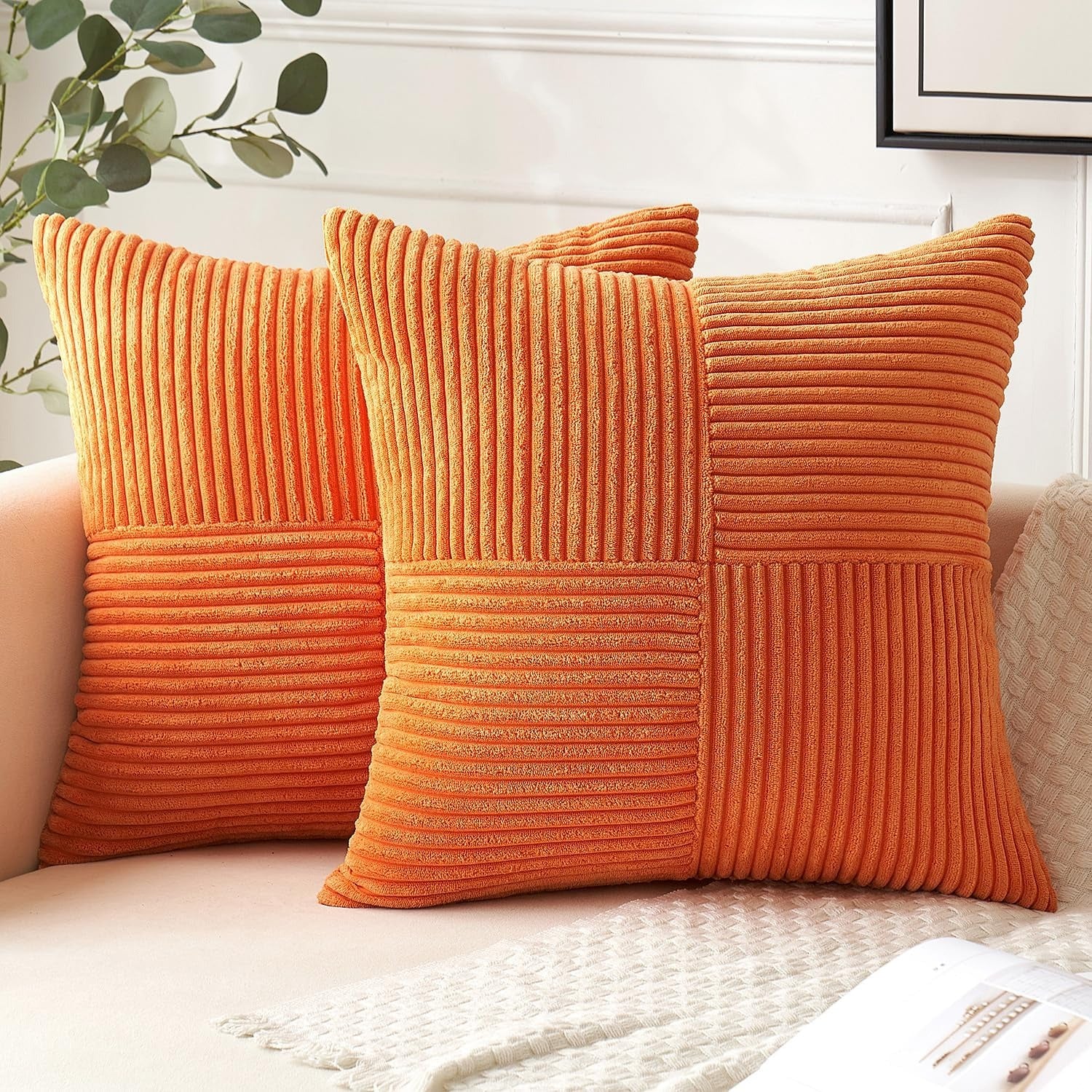housse-de-coussin-orange-velours-duo-carré