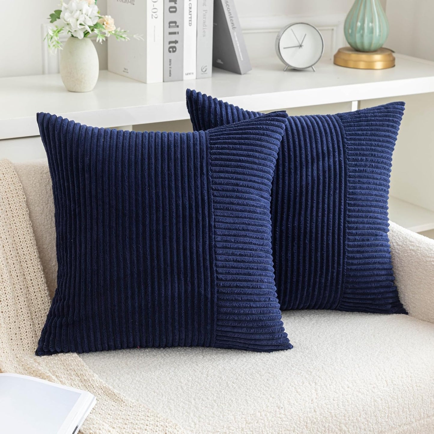 housse-de-coussin-velours-bleu-foncé