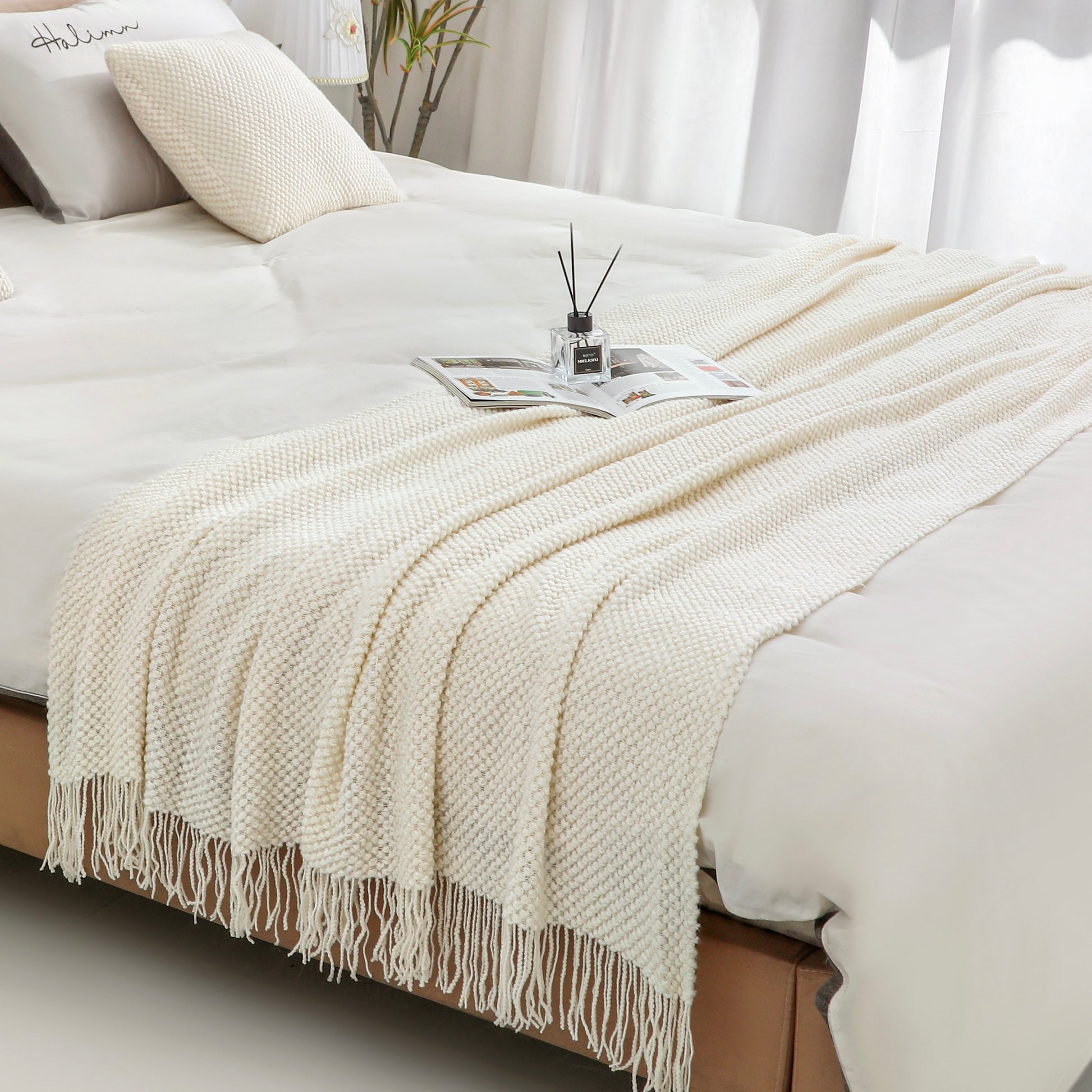 plaid-chauffant-azur-blanc-chambre