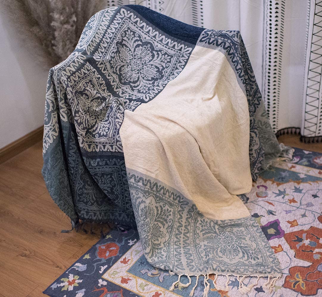 plaid-chauffant-boheme-caroussel-pastelharmony-chaise-couverte