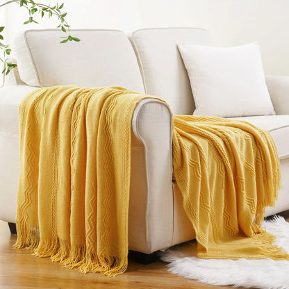 plaid-chauffant-canape-jaune