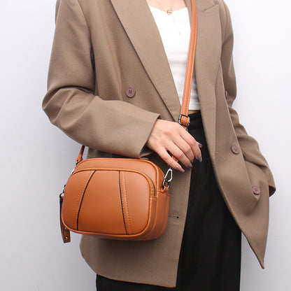 sac-à-bandoulière-brun-femme-élégante