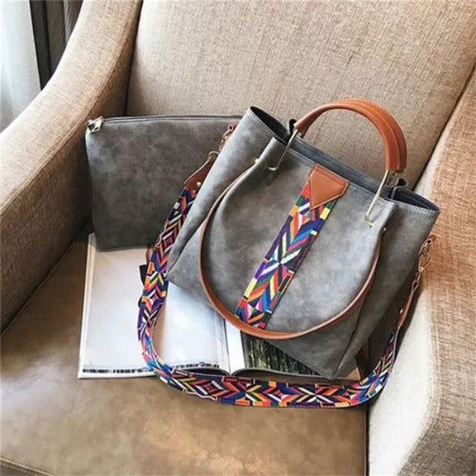 sac-a-bandouliere-femme-cuir-deux-caroussel-gris-chaise