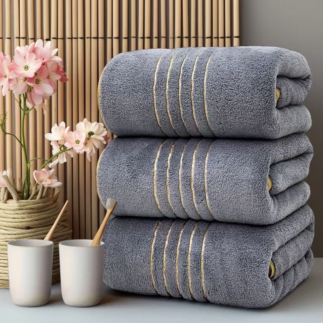 serviette-de-bain-gris-lot-trois
