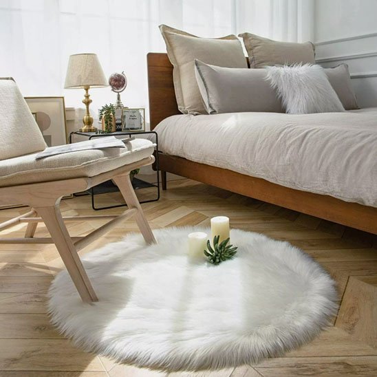 Tapis-descente-de-lit-blanc