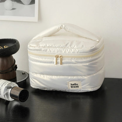 trousse-de-maquillage-blanche