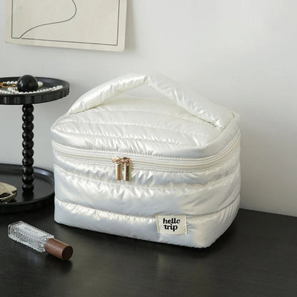 trousse-de-maquillage-duvet-blanche