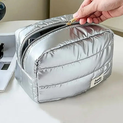 trousse-de-maquillage-grise-durable