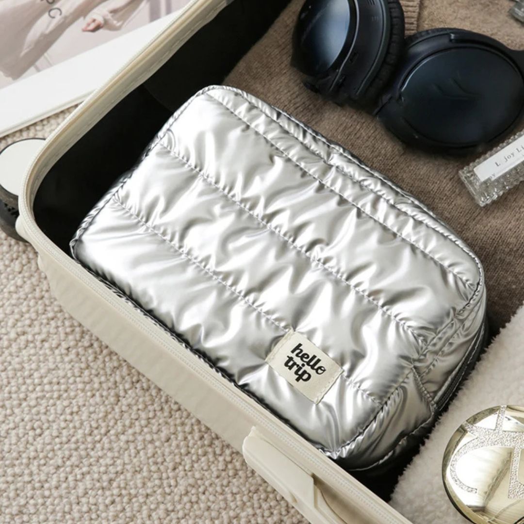 trousse-de-maquillage-grise-voyages