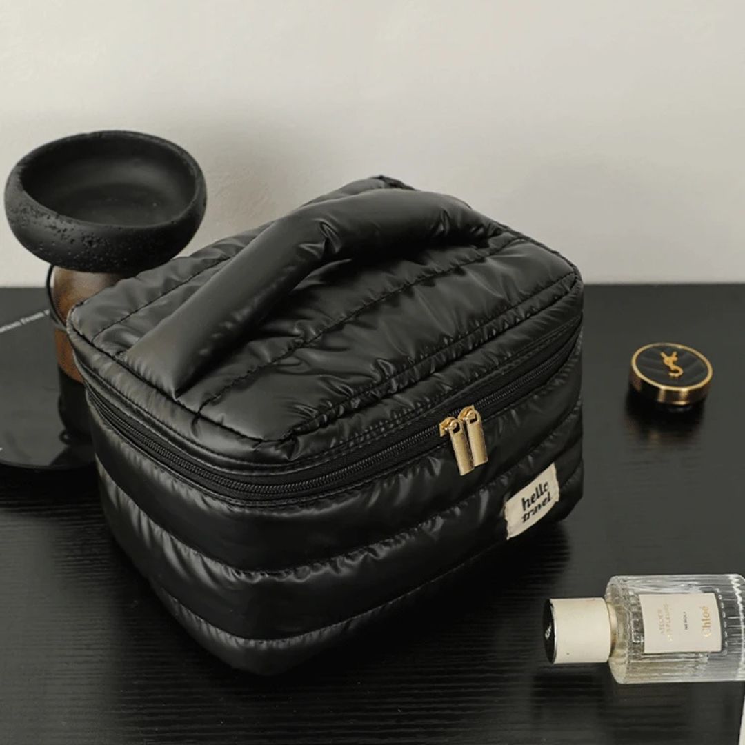 trousse-de-maquillage-noire-design