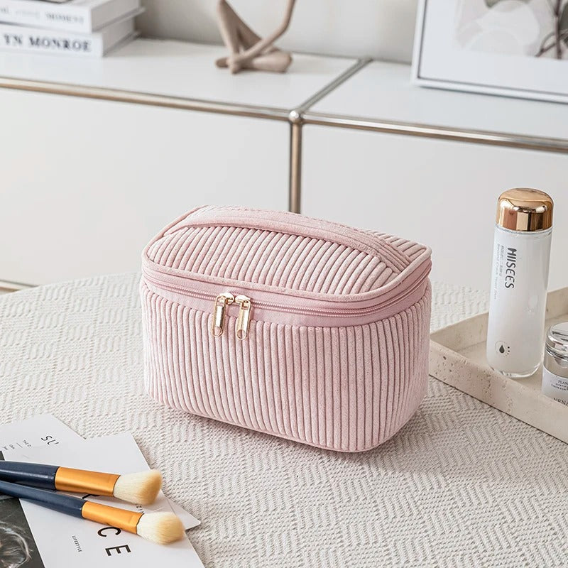 trousse-de-maquillage-rose-carre