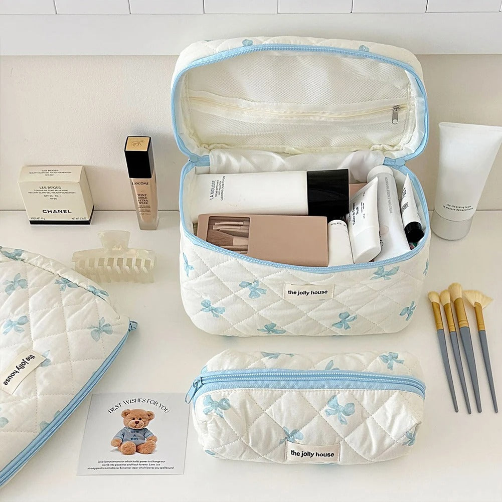 trousse-de-toilette-femme-bleu-pratique