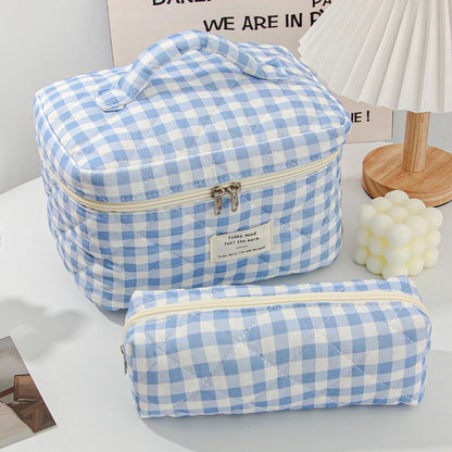 trousse-de-toilette-femme-carreaux-voyages