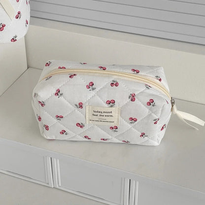trousse-de-toilette-femme-cerises-petite