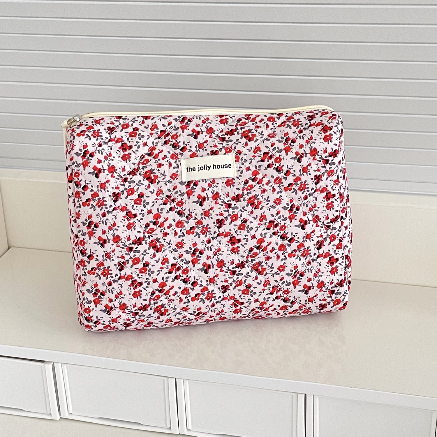 trousse-de-toilette-femme-fleurs-rouges-medium