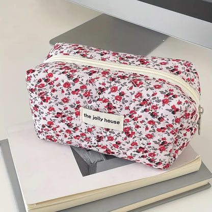 trousse-de-toilette-femme-fleurs-rouges-petit