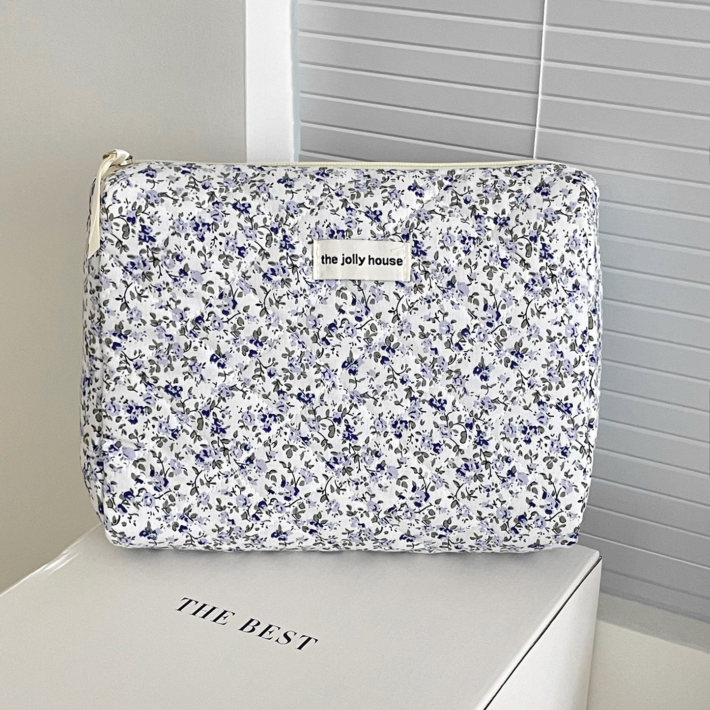 trousse-de-toilette-femme-fleurs-violettes-medium
