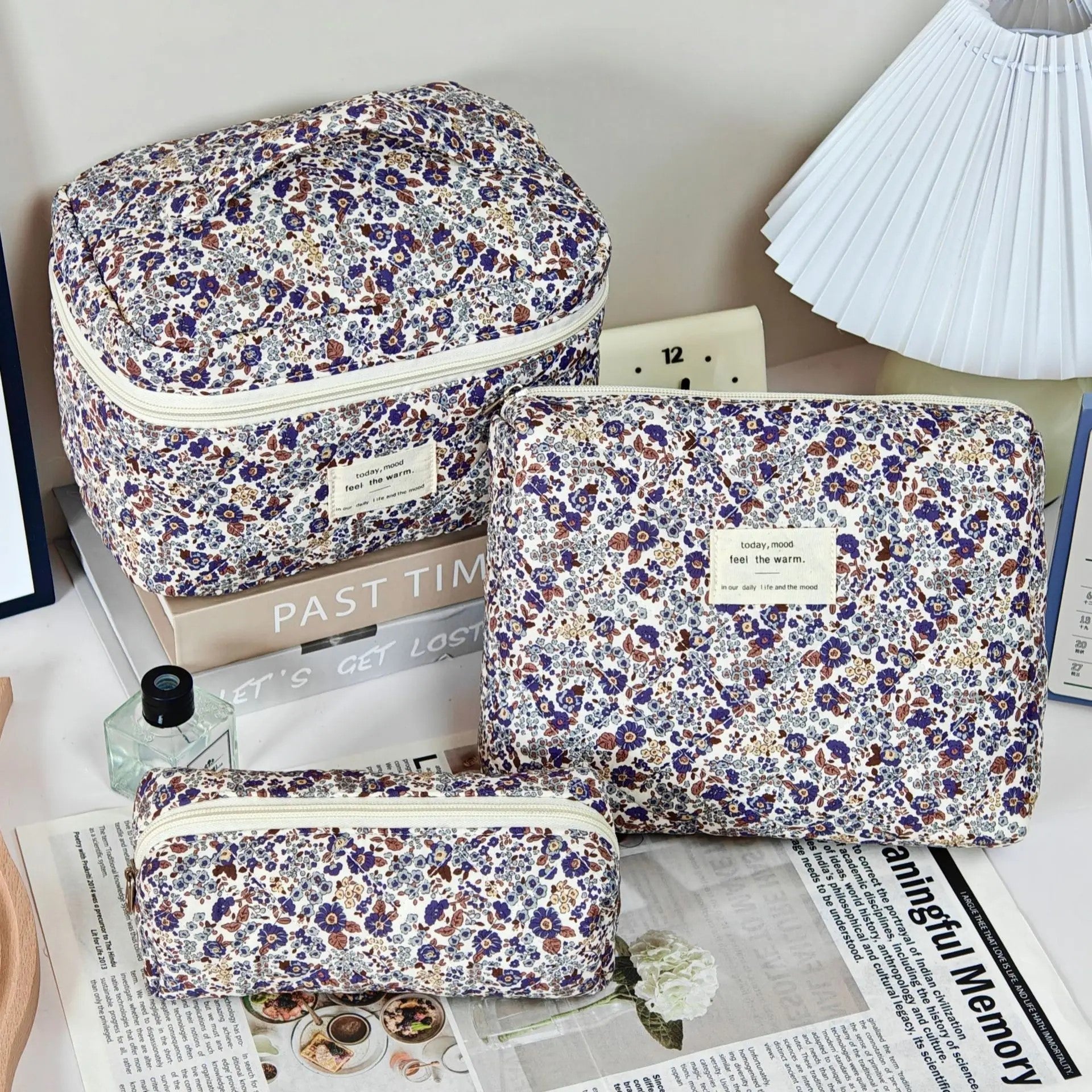 trousse-de-toilette-femme-fleurs-violettes