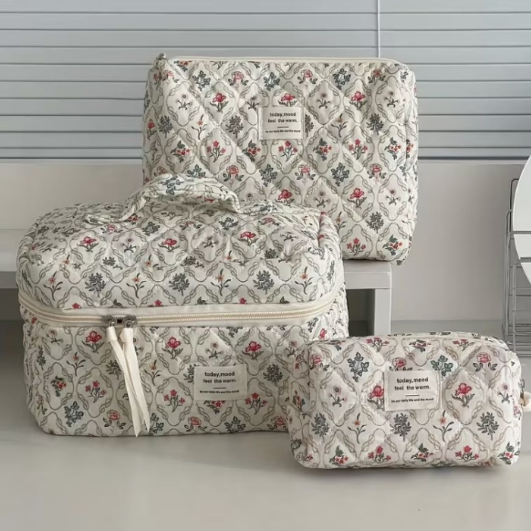trousse-de-toilette-femme-lot-fleurs-rouges-vertes