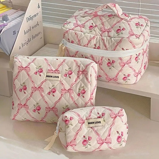 trousse-de-toilette-femme-noeuds-bleus-rose-trio