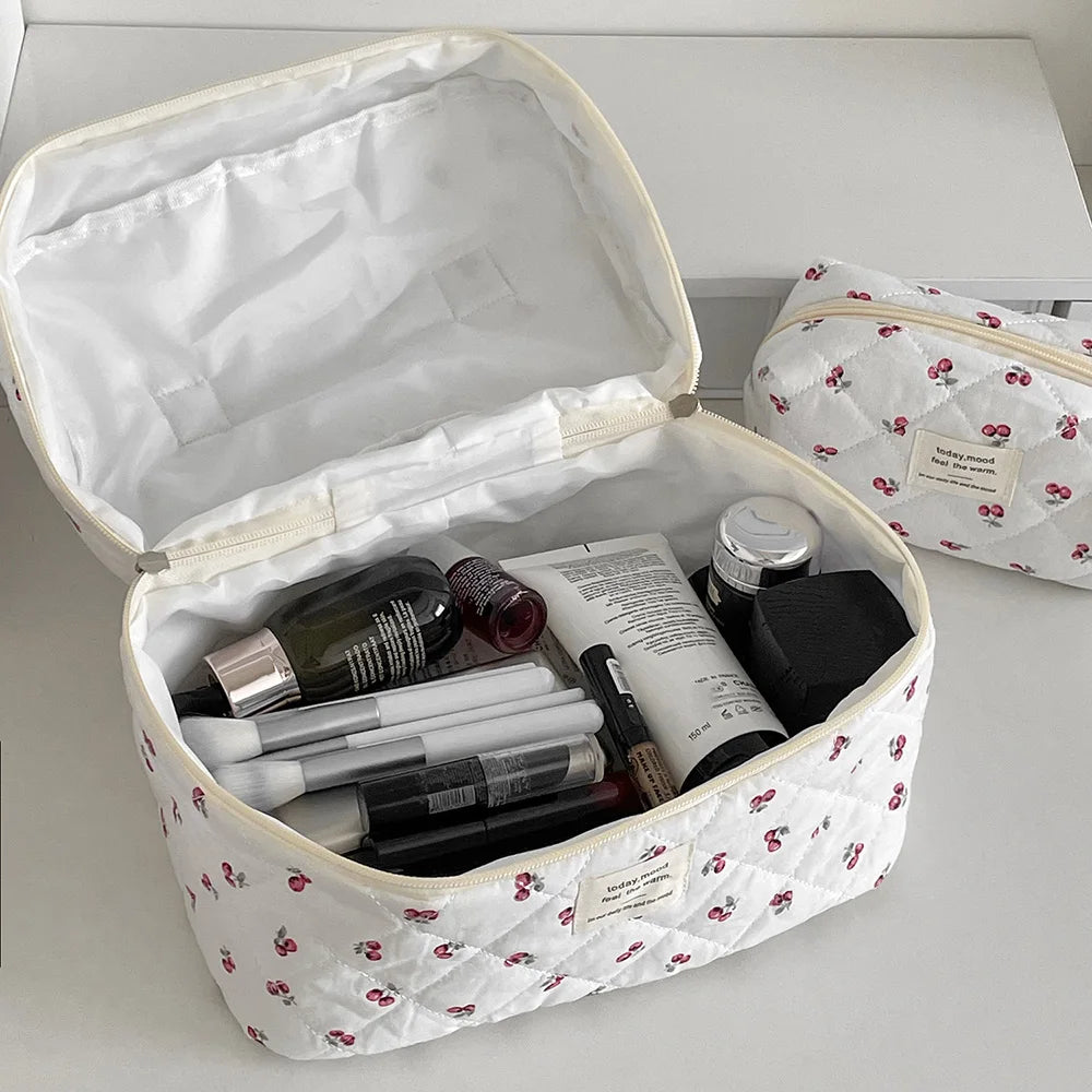 trousse-de-toilette-femme-ouvert