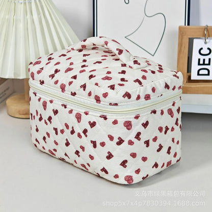 trousse-de-toilette-femme-rouges-coeurs-grand