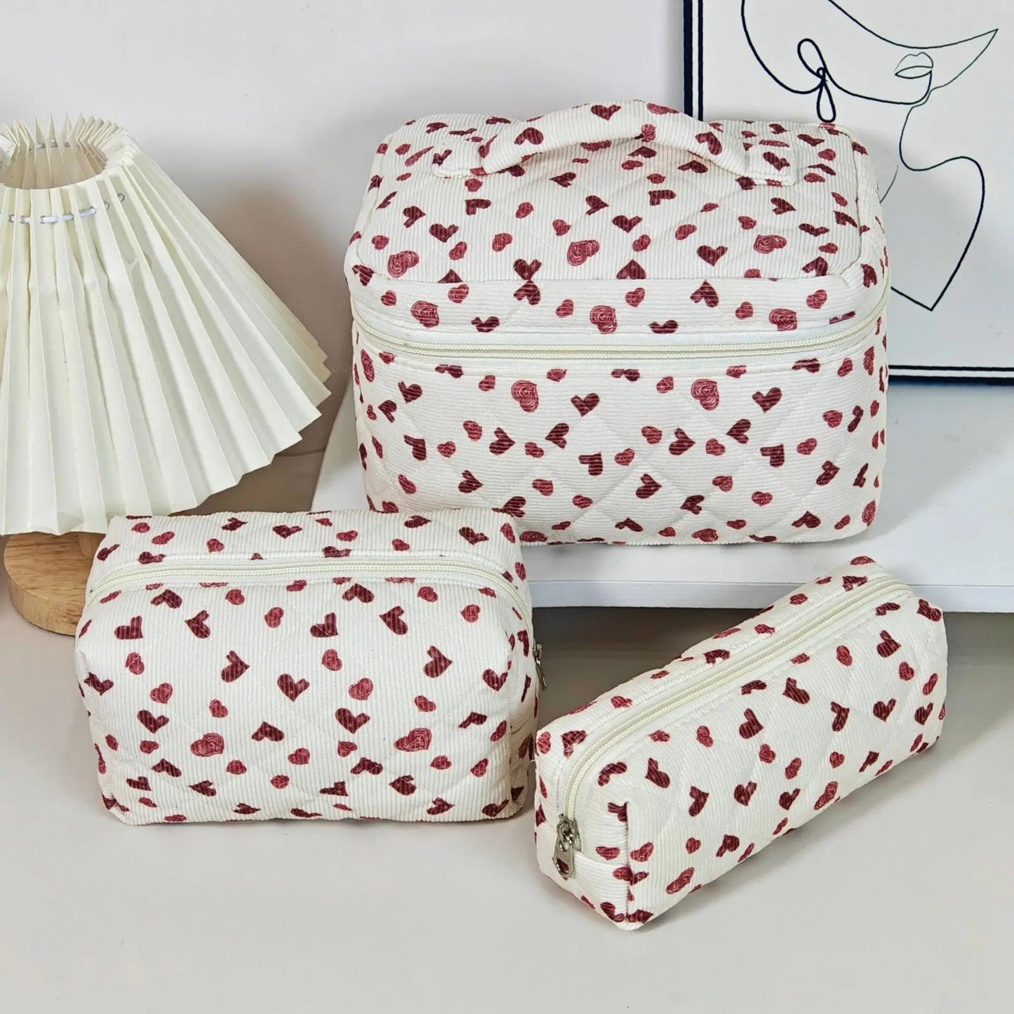 trousse-de-toilette-femme-rouges-coeurs-lot