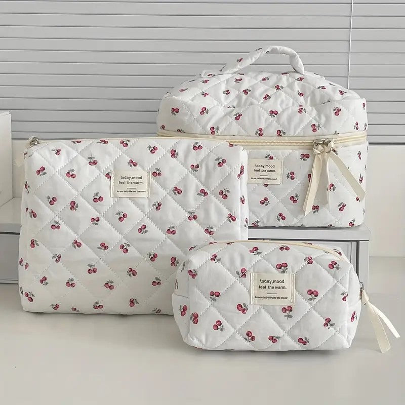 trousse-de-toilette-fleurie-cerises-trio