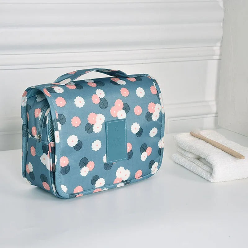 trousse-de-toilette-homme-fleurs-bleues