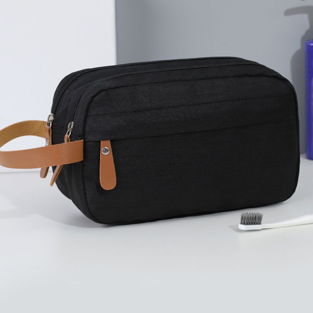 trousse-de-toilette-homme-noire-pratique