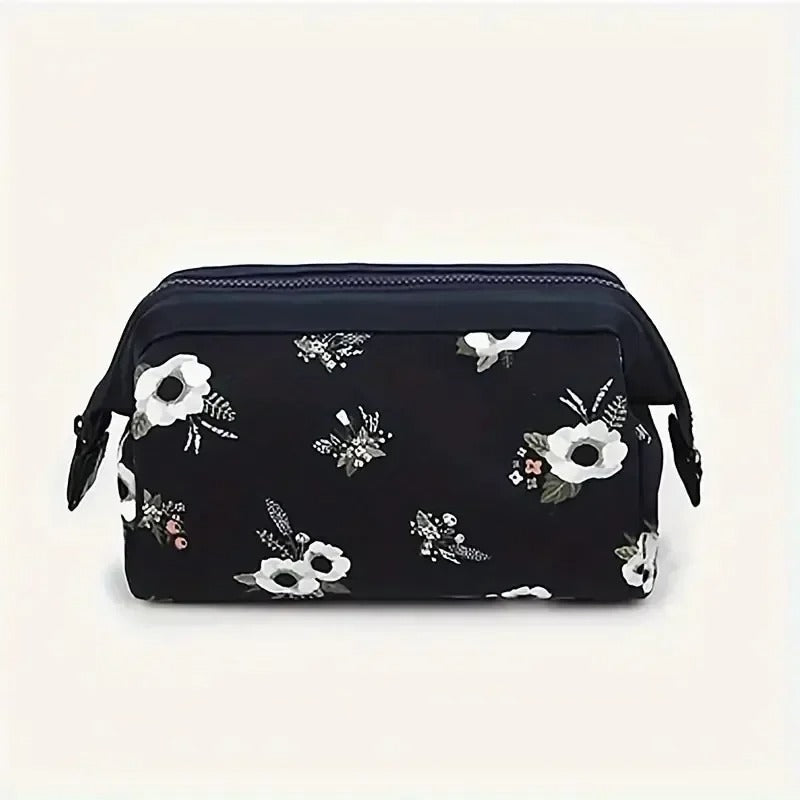 trousse-maquillage-fleurs-blanches-sorties