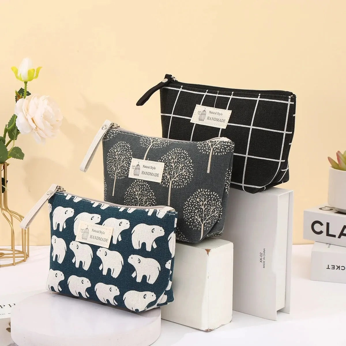 trousse-maquillage-ours-blanc-moderne